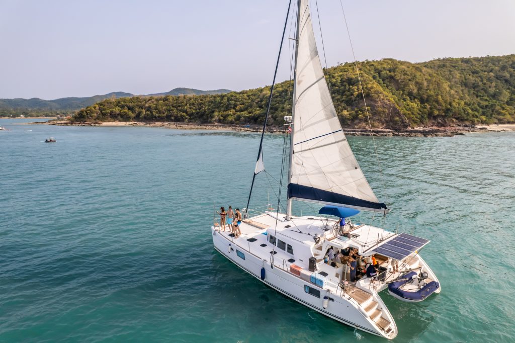 CATAMARAN YACHT